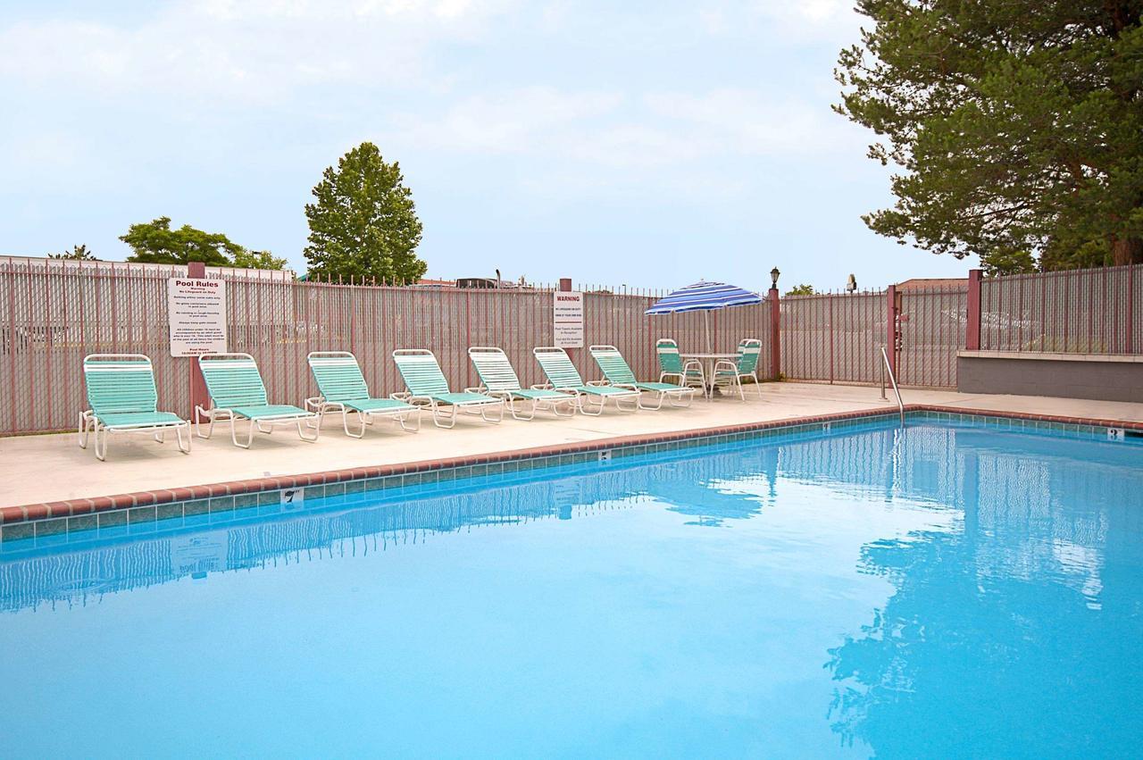 Days Inn By Wyndham Richland Facilities photo